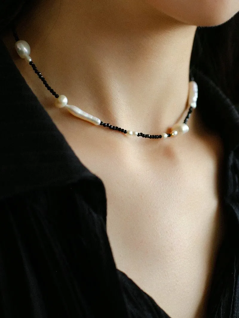 Black Spinel Toothpick Baroque Freshwater Pearl Clavicle Chain